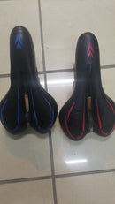 A PAIR NAMCO SYSTEM 23 SEAT OF DOWNHILL BIKERS