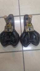 A PAIR NAMCO SYSTEM 23 SEAT OF DOWNHILL BIKERS