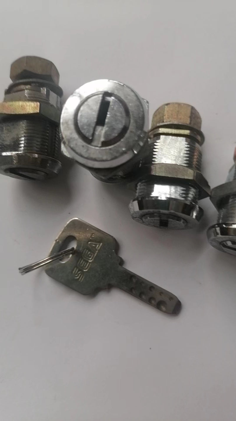 lot 5 SEGA 5575  Locks w/one key  Sega BC /NC/NNC CITY  CANDY