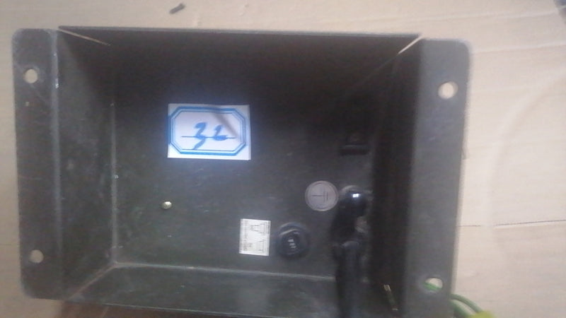 unknown arcade cab power cord box