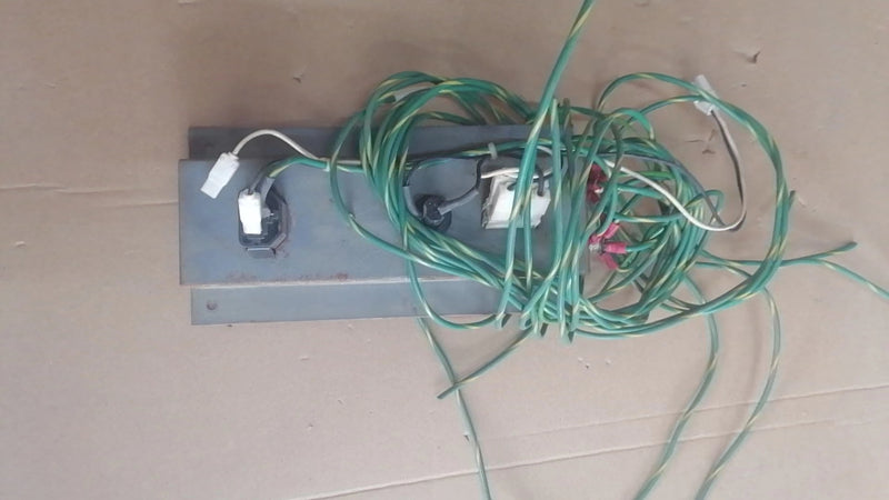 UNKNOWN POWER CORD BOX