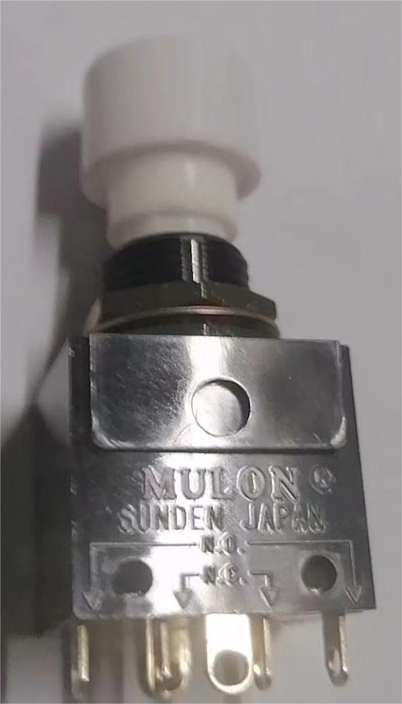 New 40 in Box Sunmulon MUM-1 ROW. 5A 250VAC BUTTONS