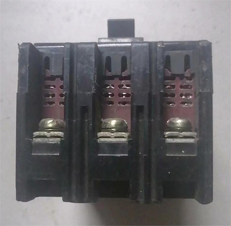 USED MITSUBISHI NO FUSE BREAKER NF60-CP.60A. WORKING