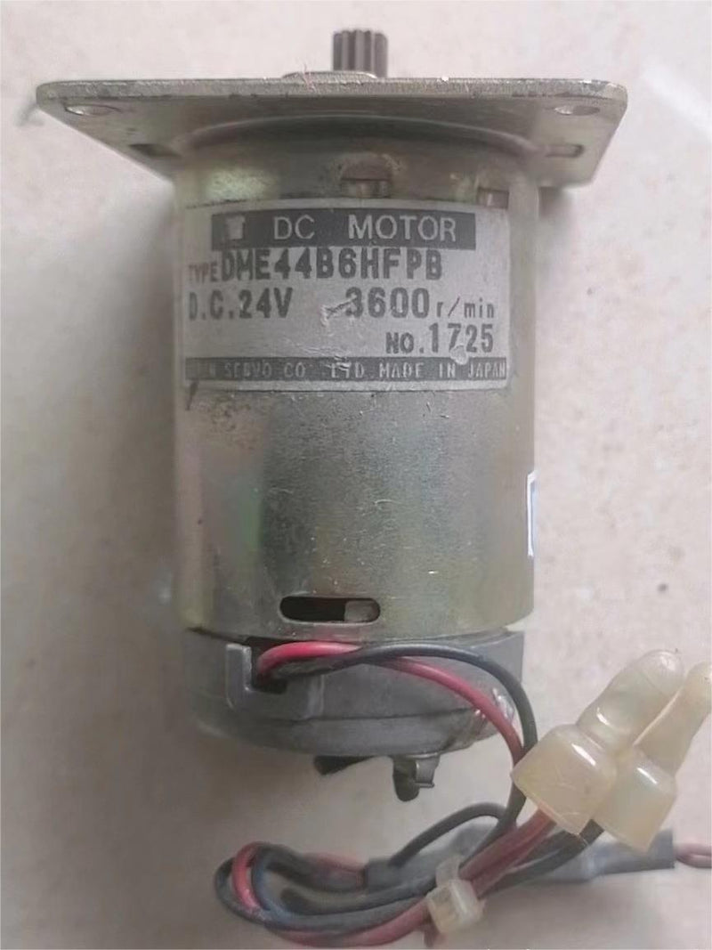 USED Japan Servo DME44B6HFPD. DC24V DC Motor. WORKING