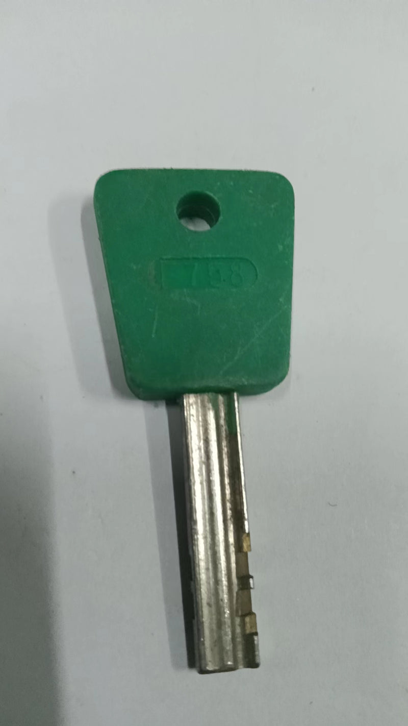 SLOT MACHINE KEY. NUMBER F758