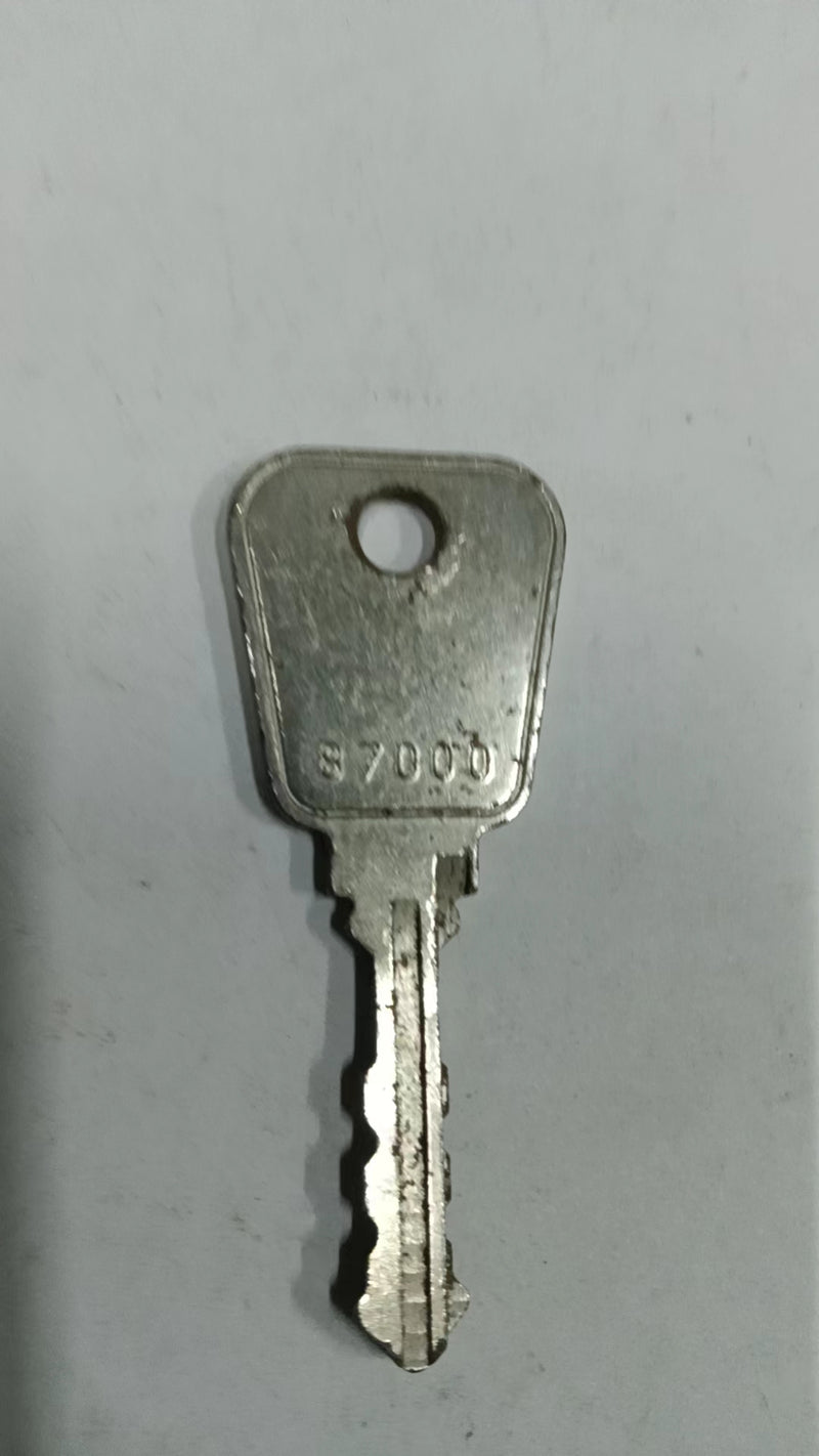 SLOT MACHINE KEY