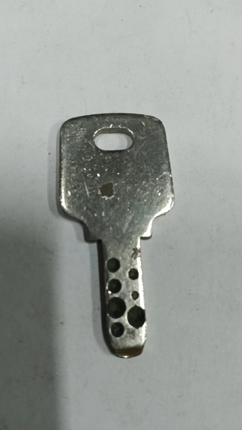 SLOT MACHINE KEY