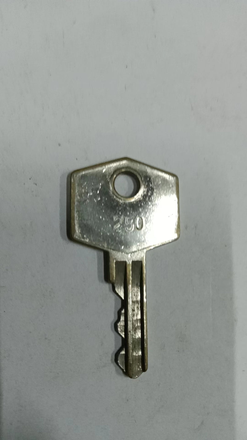 SLOT MACHINE KEY