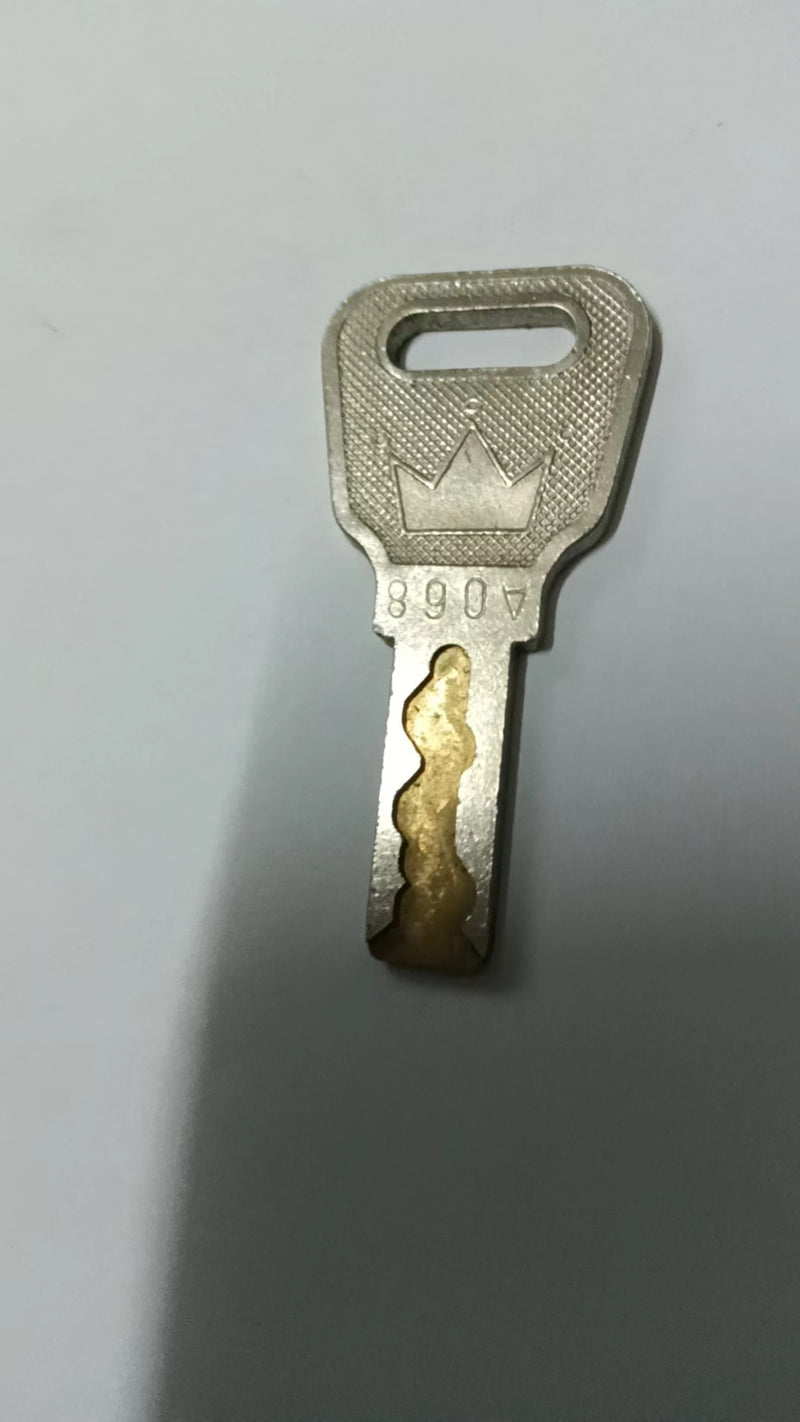 SLOT MACHINE KEY