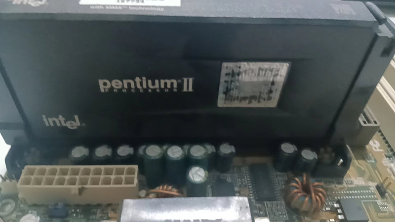 Pentium Motherboard P2  ASUS P2B Rev 1.02. used and working