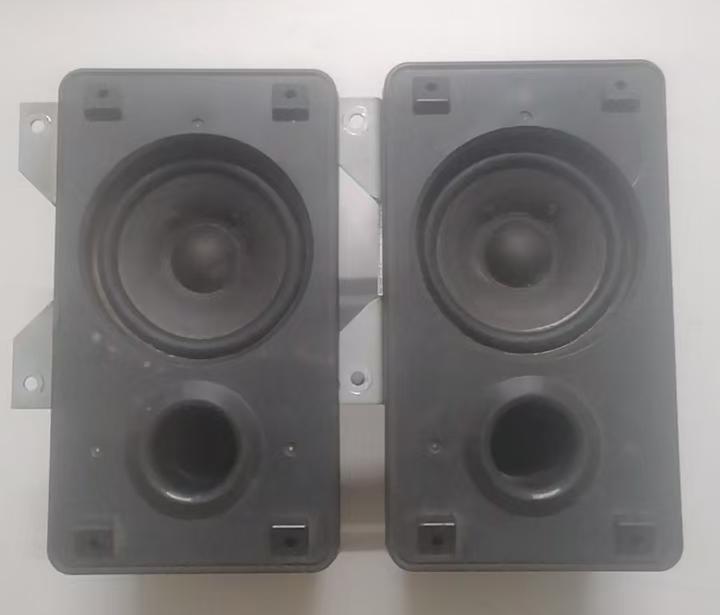 A pair  ARCADE MACHINE speakers working