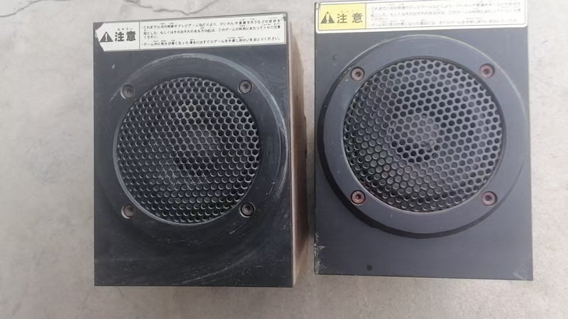 A pair  taito vewlix speakers working