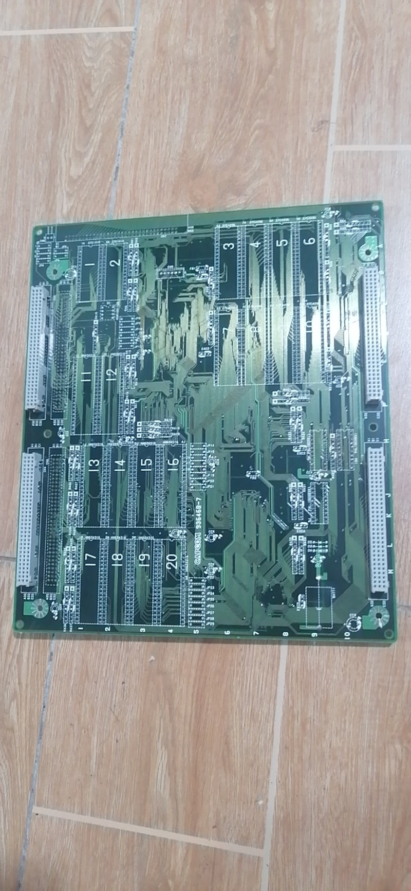 capcom cps2 B board. broken and parts only