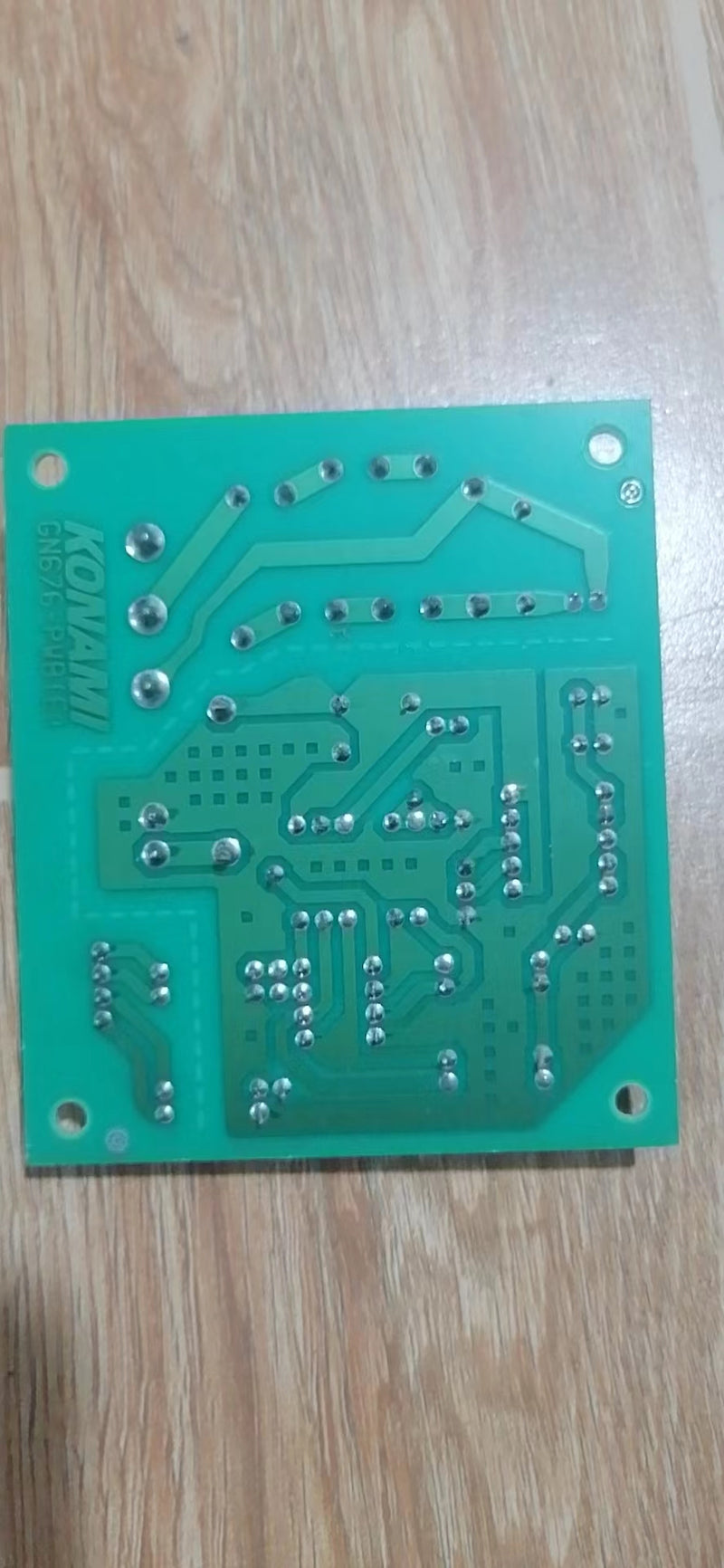 unknown and untested   konami board GN676 PWB(B).