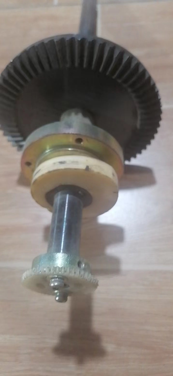 SEGA MODEL 1  virtua racing steering shaft with gears.